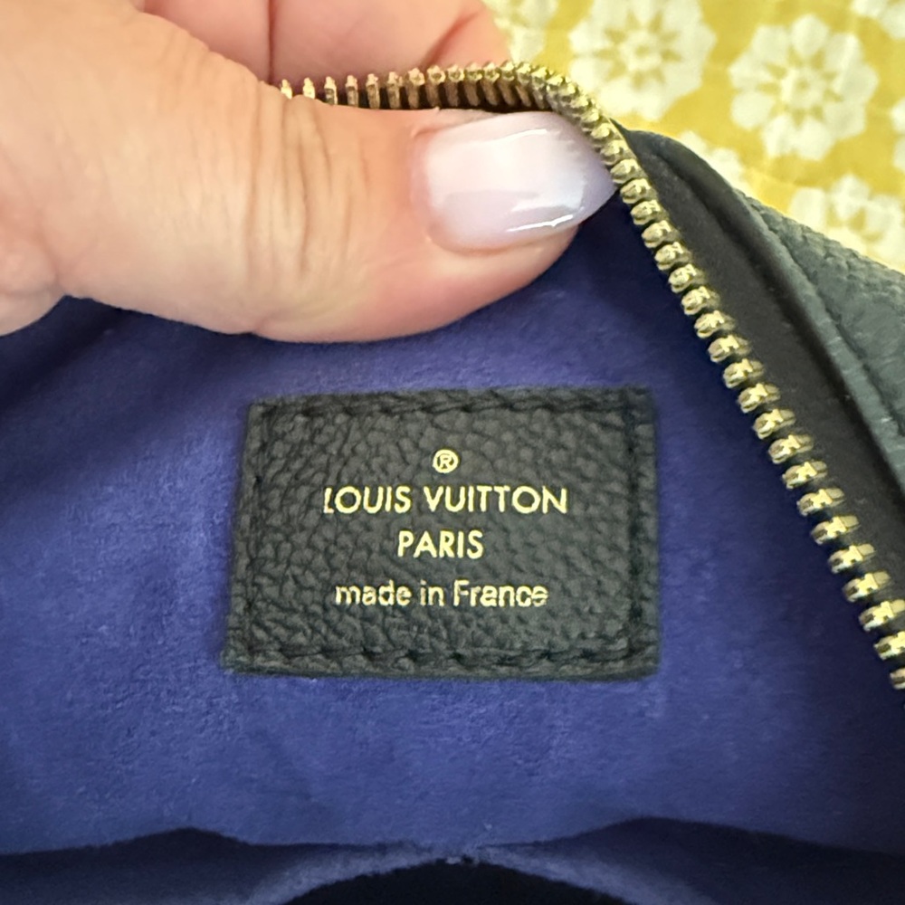 Louis Vuitton Empreinte Maida Hobo in Black - Picture 11 of 16